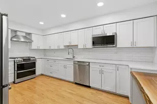 1310 Maple Ave, Evanston, IL 60201 - Photo 3