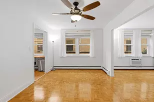 1310 Maple Ave, Evanston, IL 60201 - Photo 9