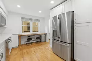 1310 Maple Ave, Evanston, IL 60201 - Photo 5