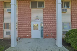 673 E Fullerton Ave, Glendale Heights, IL 60139 - Photo 3