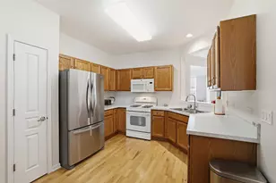 13706 Briargate Dr, Huntley, IL 60142 - Photo 5