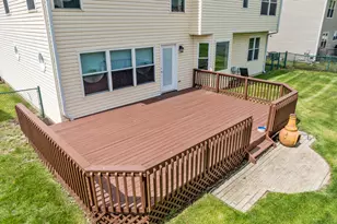 992 McPhee Dr, Lake in the Hills, IL 60156 - Photo 23