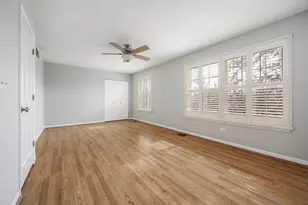 992 McPhee Dr, Lake in the Hills, IL 60156 - Photo 19