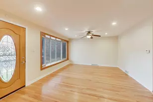 2972 S Loomis St, Chicago, IL 60608 - Photo 7