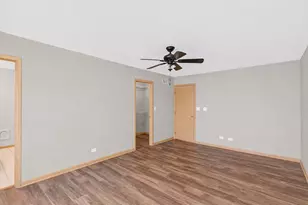 439 E Morse Ave, Bartlett, IL 60103 - Photo 11