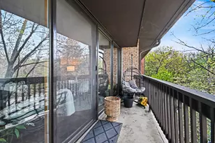 5700 Hillcrest Ln, Lisle, IL 60532 - Photo 11