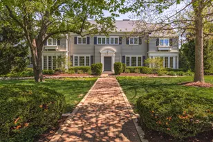 27 Country Club Pl, Bloomington, IL 61701 - Photo 3