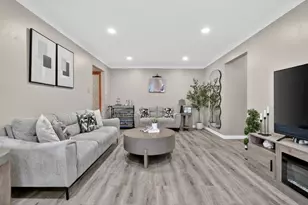 2638 N Windsor Dr, Arlington Heights, IL 60004 - Photo 19