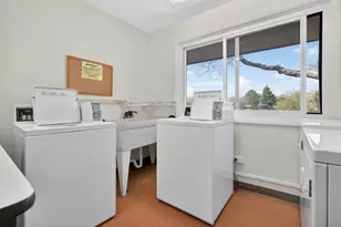 2638 N Windsor Dr, Arlington Heights, IL 60004 - Photo 33