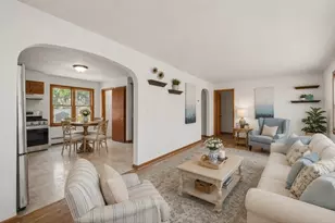 17931 W Gages Lake Rd, Grayslake, IL 60030 - Photo 3