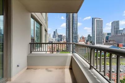 501 N Clinton Street #1303, Chicago, IL 60654 - Photo 35