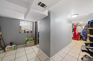 2637 S Karlov Ave, Chicago, IL 60623 - Photo 19