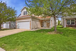 36 Bridgeview Dr, Oswego, IL 60543 - Photo 3