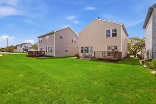 36 Bridgeview Dr, Oswego, IL 60543 - Photo 29