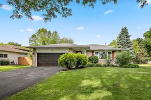 284 Beaver Creek Dr, Bolingbrook, IL 60490 - Photo 1