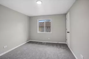 2151 Morningside Ln, Carpentersville, IL 60110 - Photo 11
