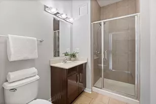 757 N Orleans St, Chicago, IL 60654 - Photo 23