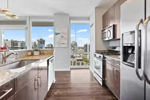 757 N Orleans St, Chicago, IL 60654 - Photo 13