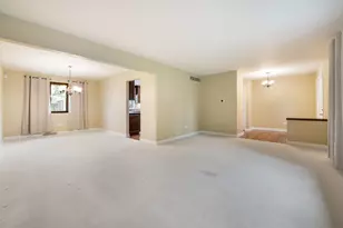301 Greenfield Rd, Shorewood, IL 60404 - Photo 7