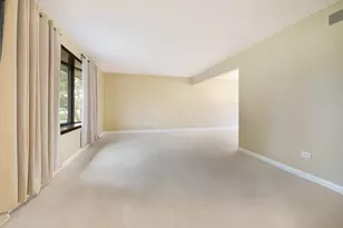 301 Greenfield Rd, Shorewood, IL 60404 - Photo 5
