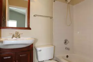 2554 Dickens Dr, Aurora, IL 60503 - Photo 9