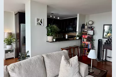655 W Irving Park Road #5013, Chicago, IL 60613 - Photo 5