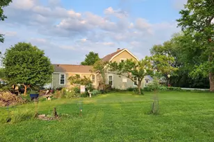 2210 Fogel Rd, Mahomet, IL 61853 - Photo 29