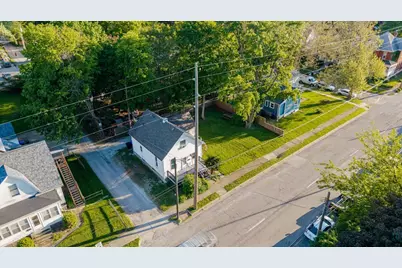 605 E Empire Street, Bloomington, IL 61701 - Photo 23