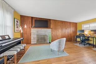 34 S River St, South Elgin, IL 60177 - Photo 15