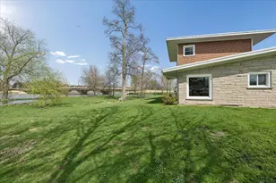 34 S River St, South Elgin, IL 60177 - Photo 19