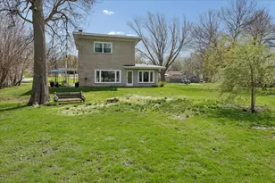 34 S River St, South Elgin, IL 60177 - Photo 21