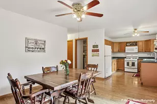 4110 Wildwood Dr, Crystal Lake, IL 60014 - Photo 9