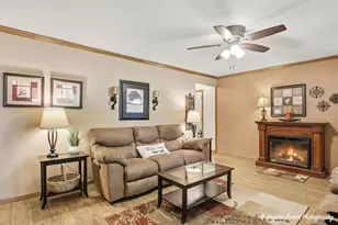 4110 Wildwood Dr, Crystal Lake, IL 60014 - Photo 5