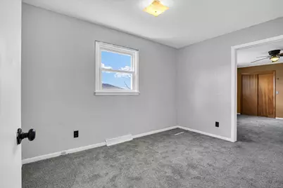 341 W Spruce Street, Paxton, IL 60957 - Photo 19