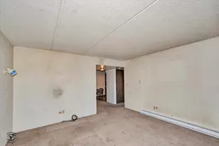 1050 N Farnsworth Ave, Aurora, IL 60505 - Photo 7