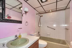 1050 N Farnsworth Ave, Aurora, IL 60505 - Photo 17