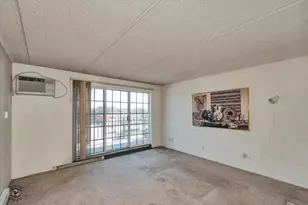 1050 N Farnsworth Ave, Aurora, IL 60505 - Photo 3