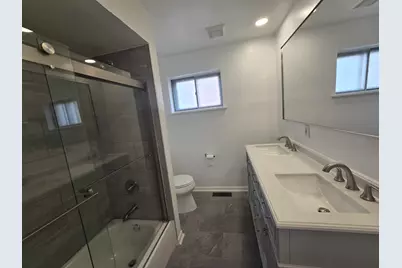 9108 S Wallace Street, Chicago, IL 60620 - Photo 17