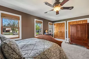 588 Kingston Ct, Roselle, IL 60172 - Photo 21