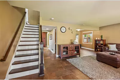 588 Kingston Court, Roselle, IL 60172 - Photo 15