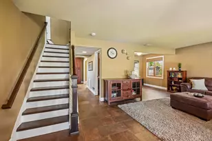 588 Kingston Ct, Roselle, IL 60172 - Photo 15