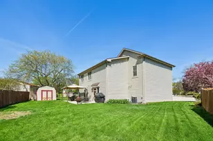 588 Kingston Ct, Roselle, IL 60172 - Photo 29