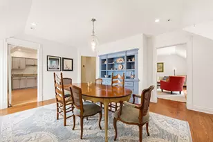 235 1/2 Greenwood St, Evanston, IL 60201 - Photo 5
