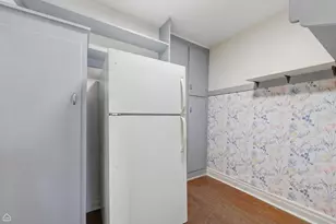 235 1/2 Greenwood St, Evanston, IL 60201 - Photo 11