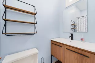 235 1/2 Greenwood St, Evanston, IL 60201 - Photo 17