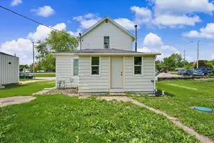 214 S Railroad Ave, Buckley, IL 60918 - Photo 27