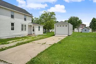 214 S Railroad Ave, Buckley, IL 60918 - Photo 5