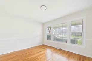 1415 S Evergreen Ave, Arlington Heights, IL 60005 - Photo 5