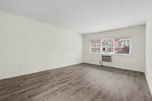 135 S Kenilworth Ave, Oak Park, IL 60302 - Photo 3