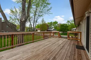 3990 Hudson Dr, Hoffman Estates, IL 60192 - Photo 15